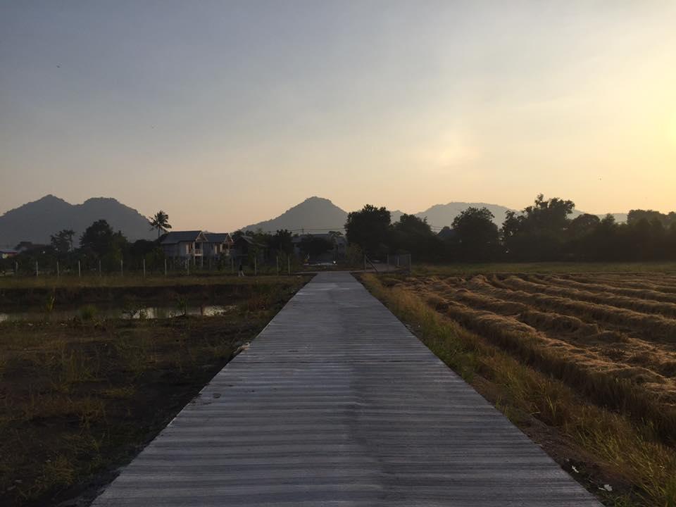 ホテル Baan Suan Geb Tawan Lop Buri エクステリア 写真